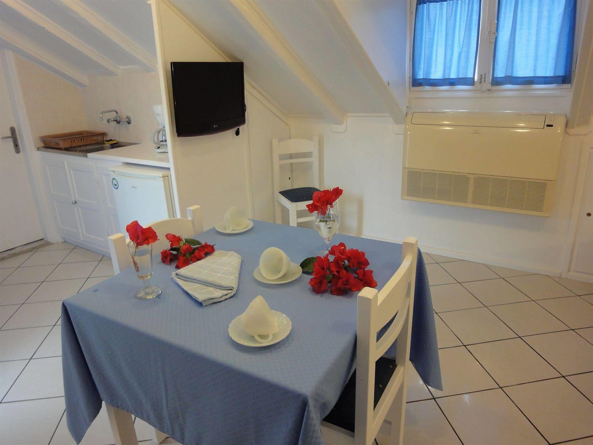 Botsis Guest House Идра Экстерьер фото