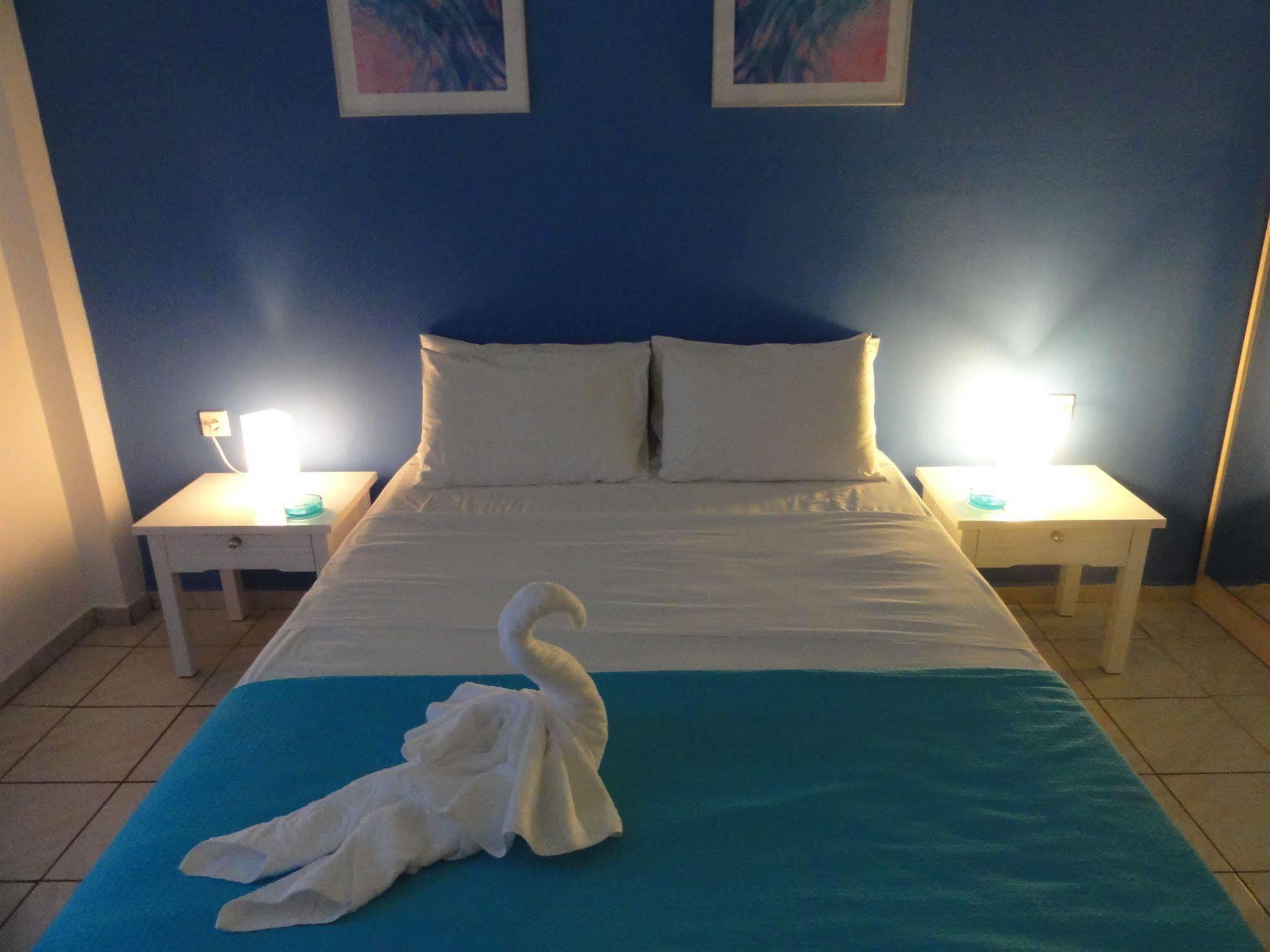 Botsis Guest House Идра Экстерьер фото
