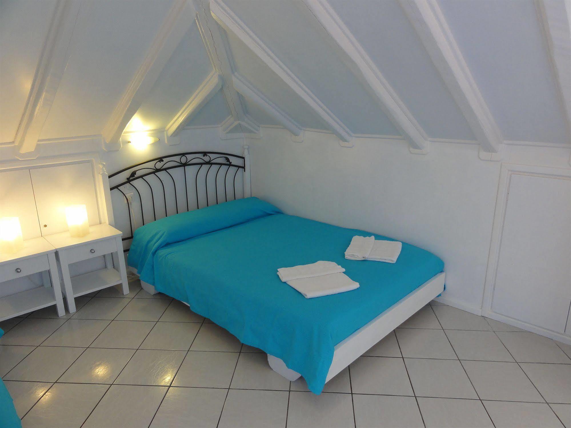 Botsis Guest House Идра Экстерьер фото